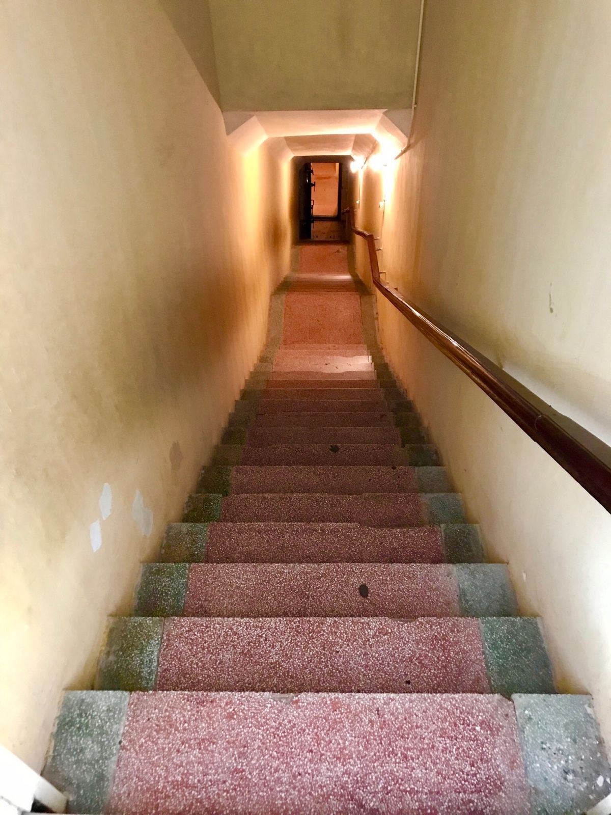 タンロン遺跡
ハノイ市内の中心に位置する世界遺産、ベトナムの歴代の王朝が城...