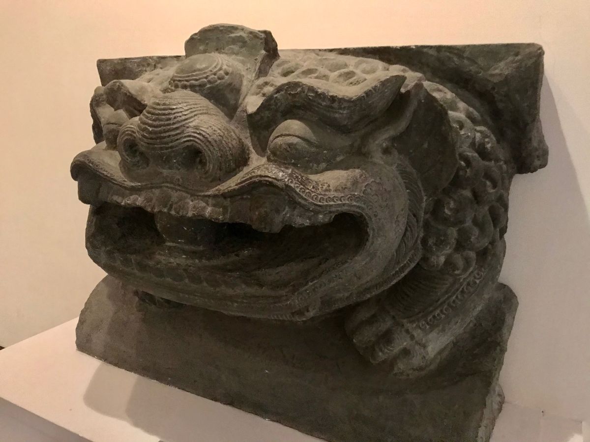 ベトナム美術博物館
自宅の近所にあり歩いて行ける美術博物館。
ベトナムらし...