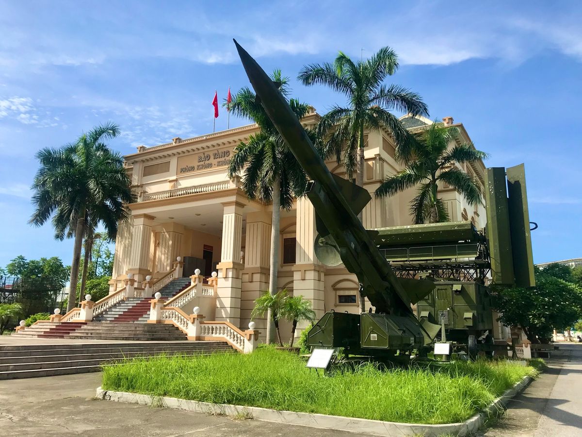 空軍博物館 in Ha Noi

ベトナム戦争の時のものを中心に、戦闘機や...