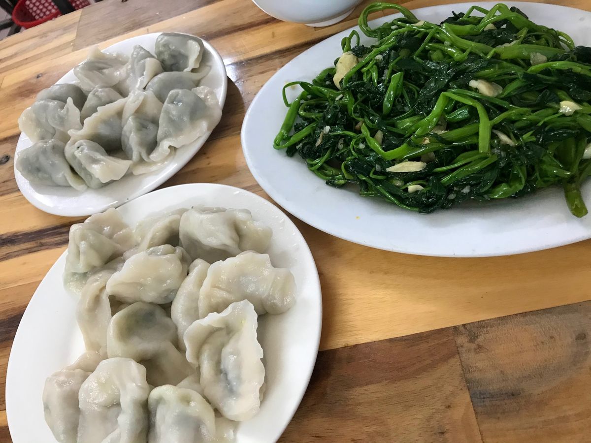 東北餃子王
中華料理店の少ないハノイで、水餃子をはじめ庶民的な中華を食べれ...