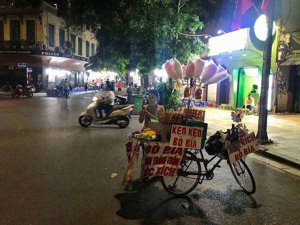 ベトナム・ハノイ「ベトナムハノイで暮らす日々　〜旅するように暮らしたい〜」の写真：ハノイ旧市街の今　8/30撮影
ハノイの...