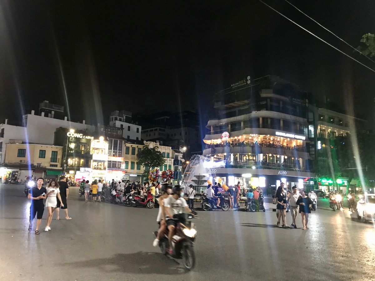 ハノイ旧市街の今　8/30撮影
ハノイの旧市街は半年前までそれはそれはたく...