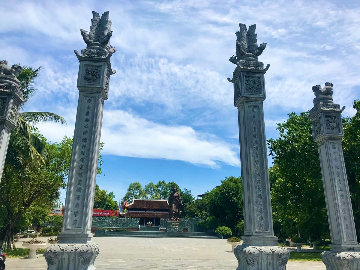 ドンダー公園
清朝との戦勝を記念して作られた公園。
今の時期のハノイは日中...