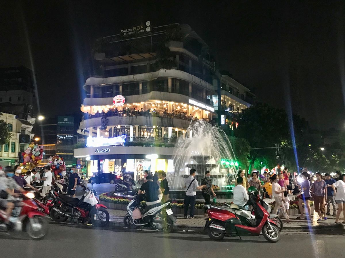 ハノイ旧市街の今　8/30撮影
ハノイの旧市街は半年前までそれはそれはたく...