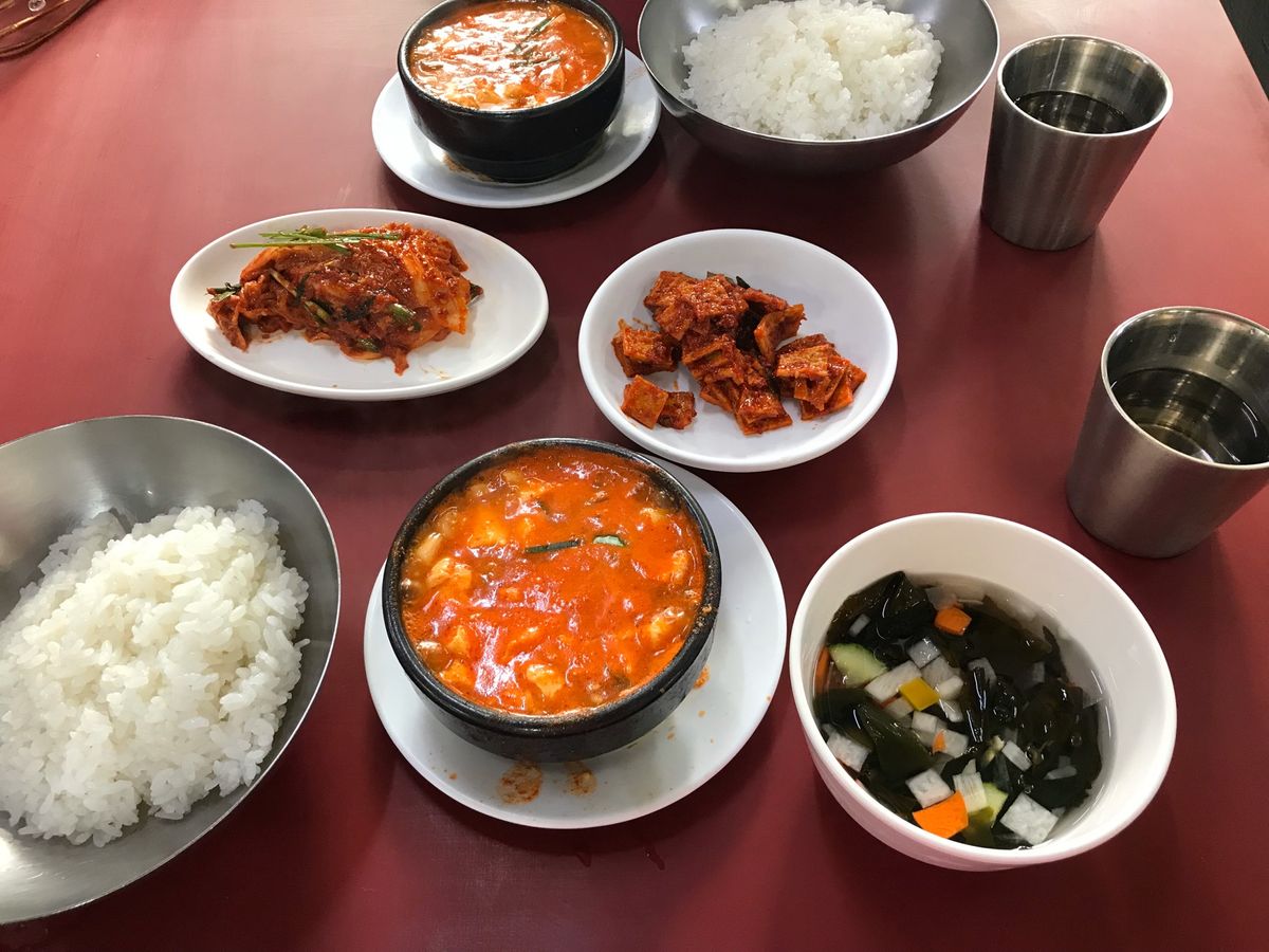 DAY1
peach航空にて福岡✈︎釜山へ。
30分ほどであっという間に到...