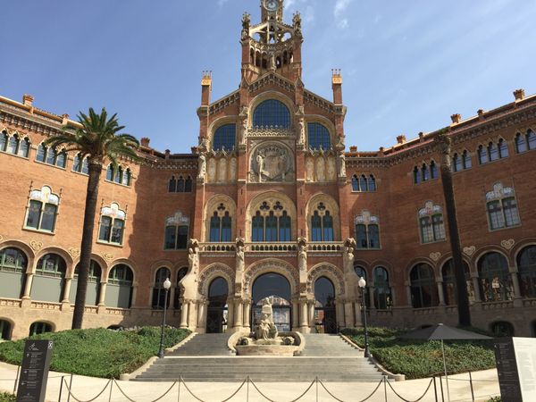 スペイン・バルセロナ「バルセロナ個人旅行5泊7日」の写真：DAY3
サンパウ病院へ。
第1日曜日で...