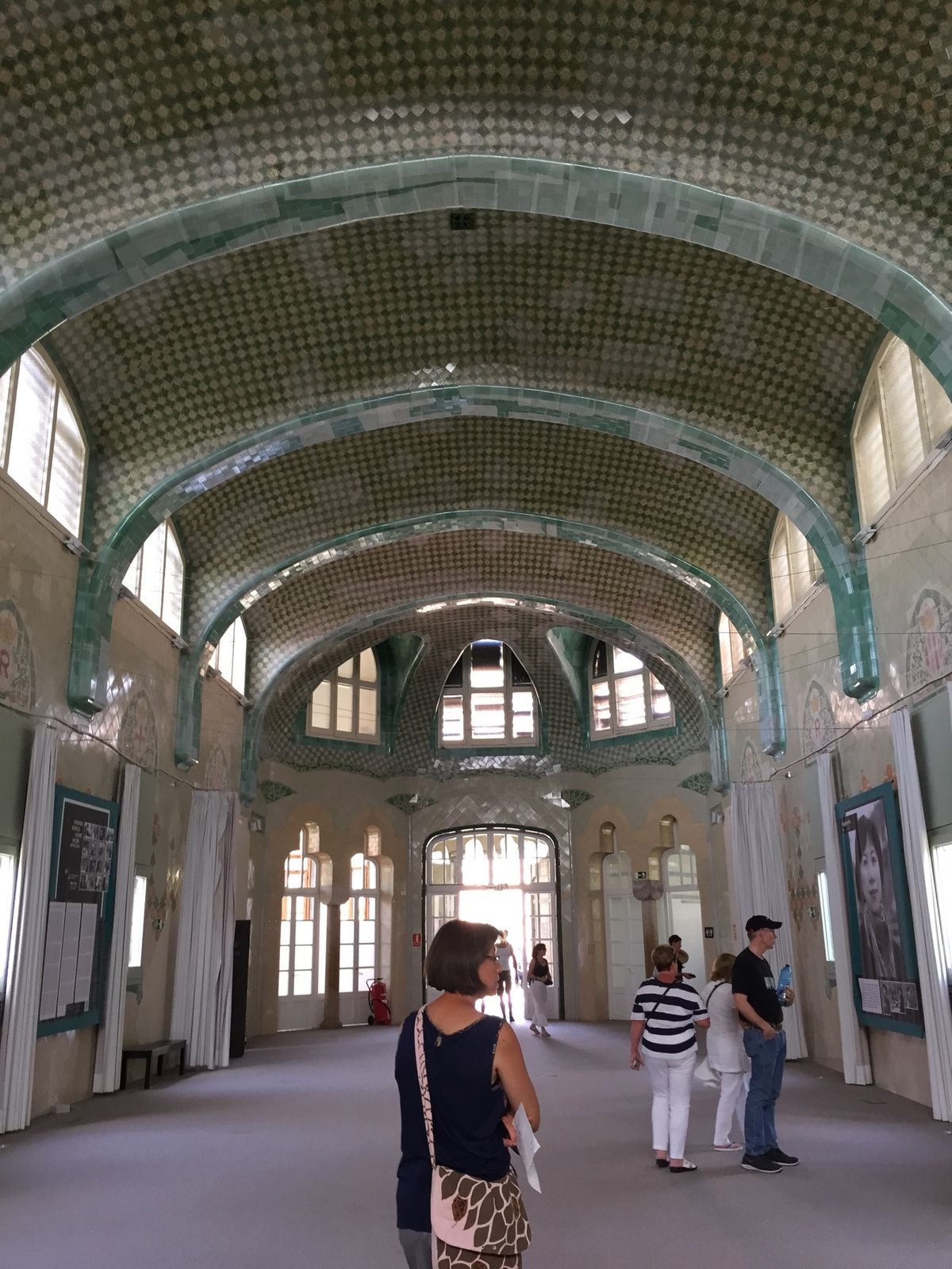 DAY3
サンパウ病院へ。
第1日曜日で確か無料開放されていました。
ゆっ...