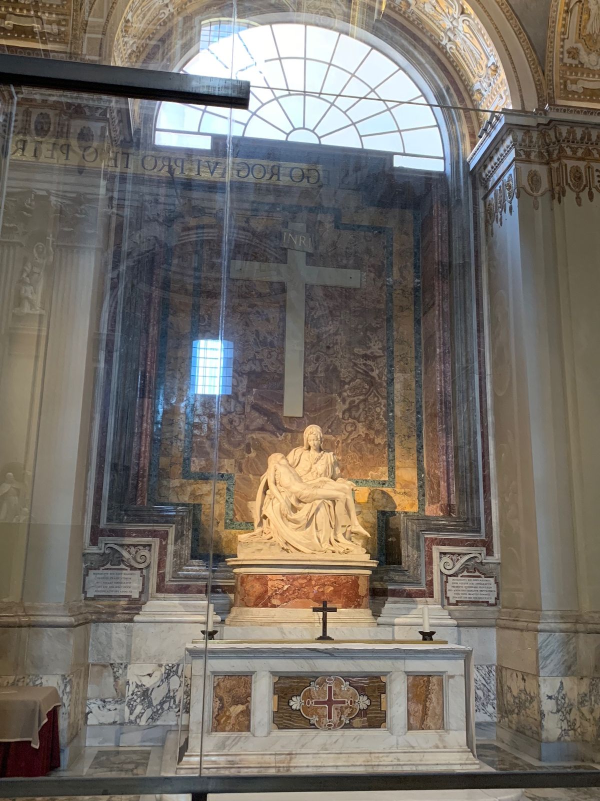 サン・ピエトロ大聖堂は空気感が違う感じがしました！
ミケランジェロのピエタ...