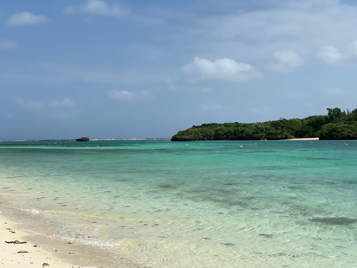 台風の中、急遽高松空港から那覇経由で石垣島へ。
現地は良い天気でよかった。...