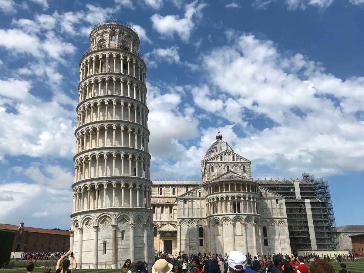 ピサ
斜塔とドゥオモと洗礼堂