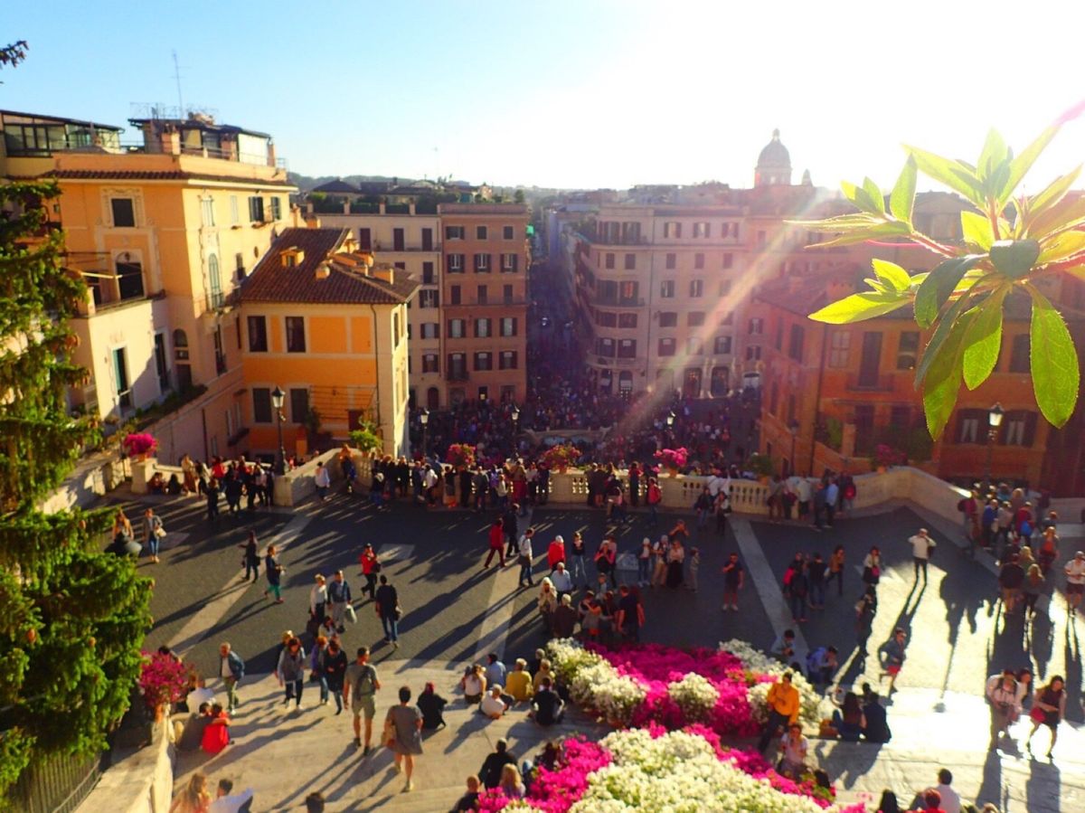 ローマ
スペイン広場、そこのプラダ