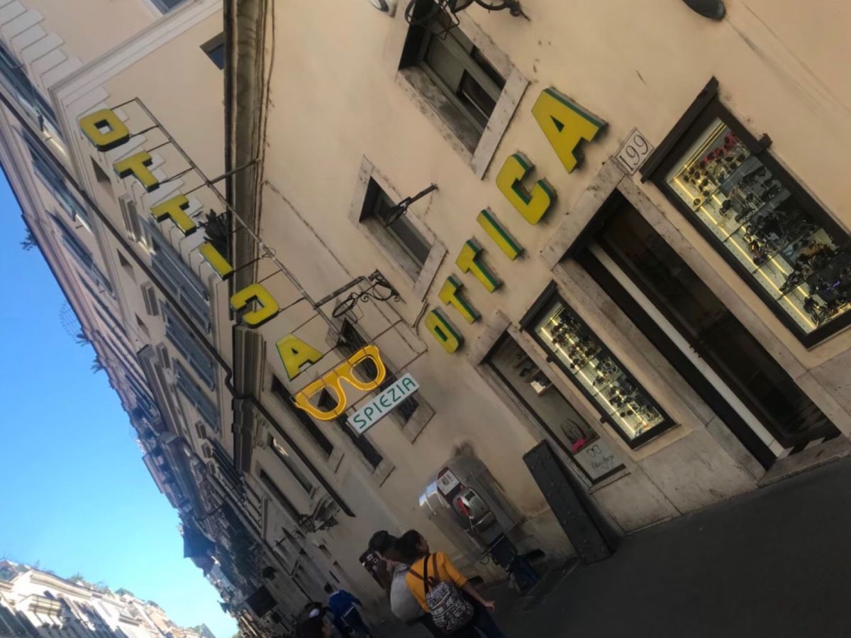 ローマ
可愛い看板たち