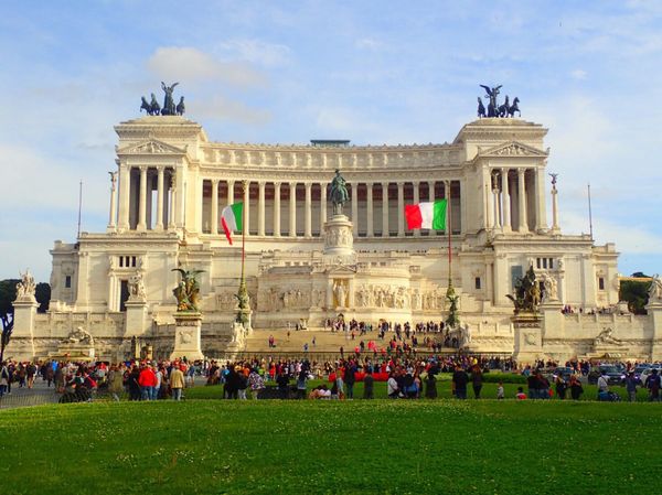 イタリア・ローマ「イタリア旅行」の写真：ローマ
ヴィットリオ・エマヌエーレ2世記...