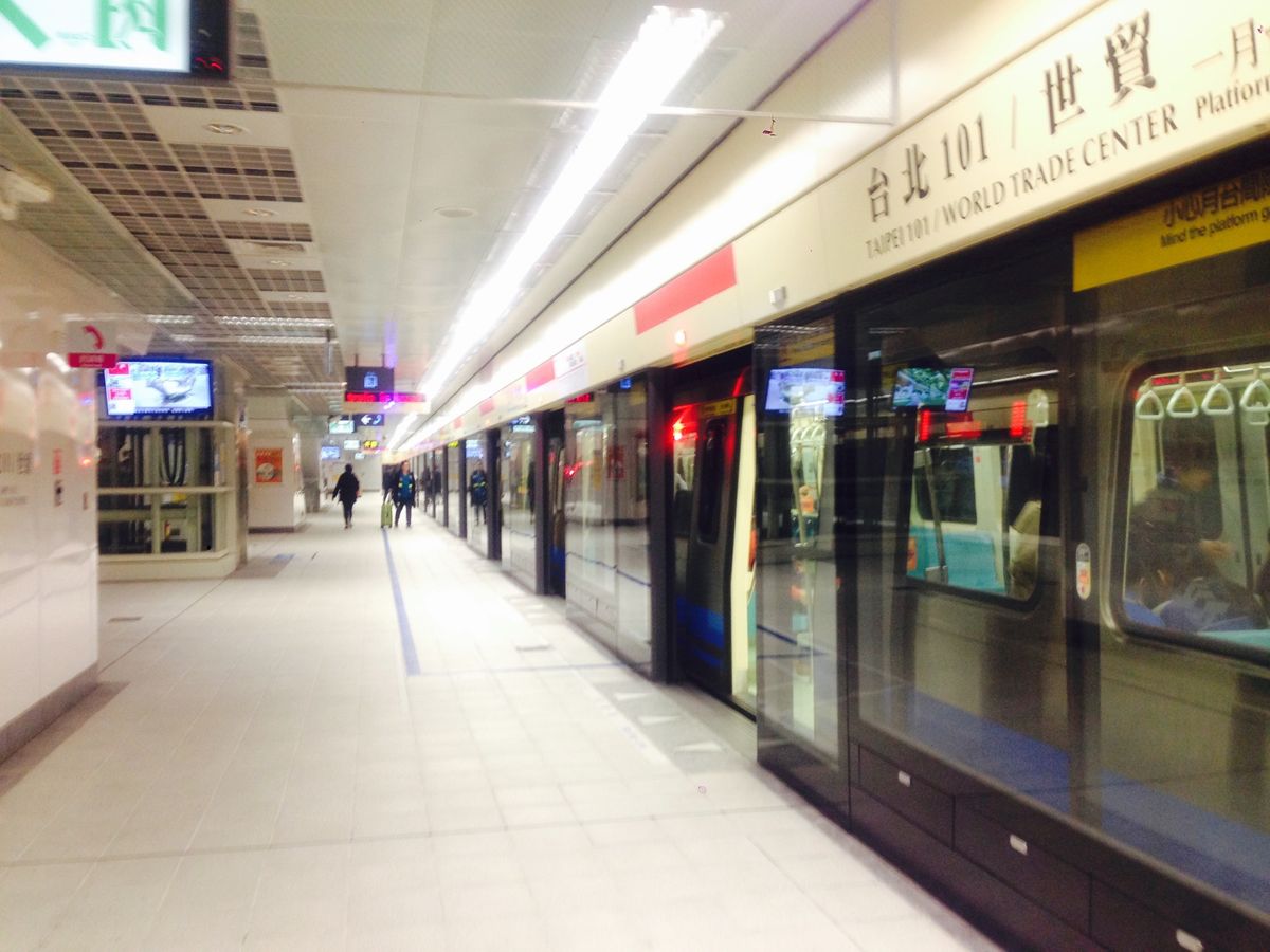 海外の電車割と好きです(昔すぎて画質悪)