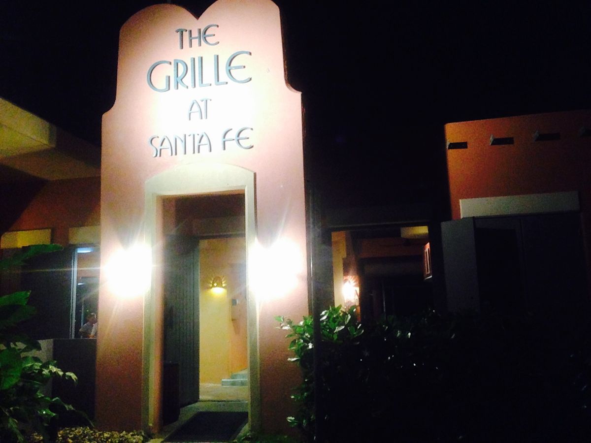 Santa Fe はホテルランク自体は低いものの、
海岸に近く海沿いで食べ...