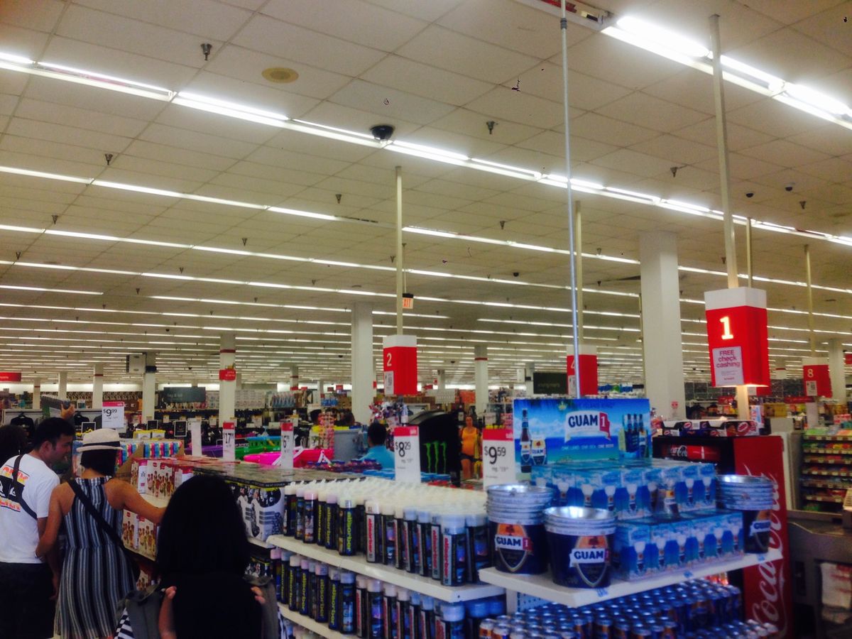 トロリーは今も変わらず運行している感じ安心します。

Kマート、まじコスト...