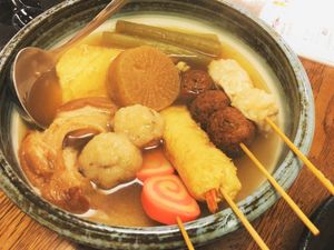 1日目夜ご飯は、名物金沢おでんを🍢
お店でおでんを食べたのは初めてでした！...