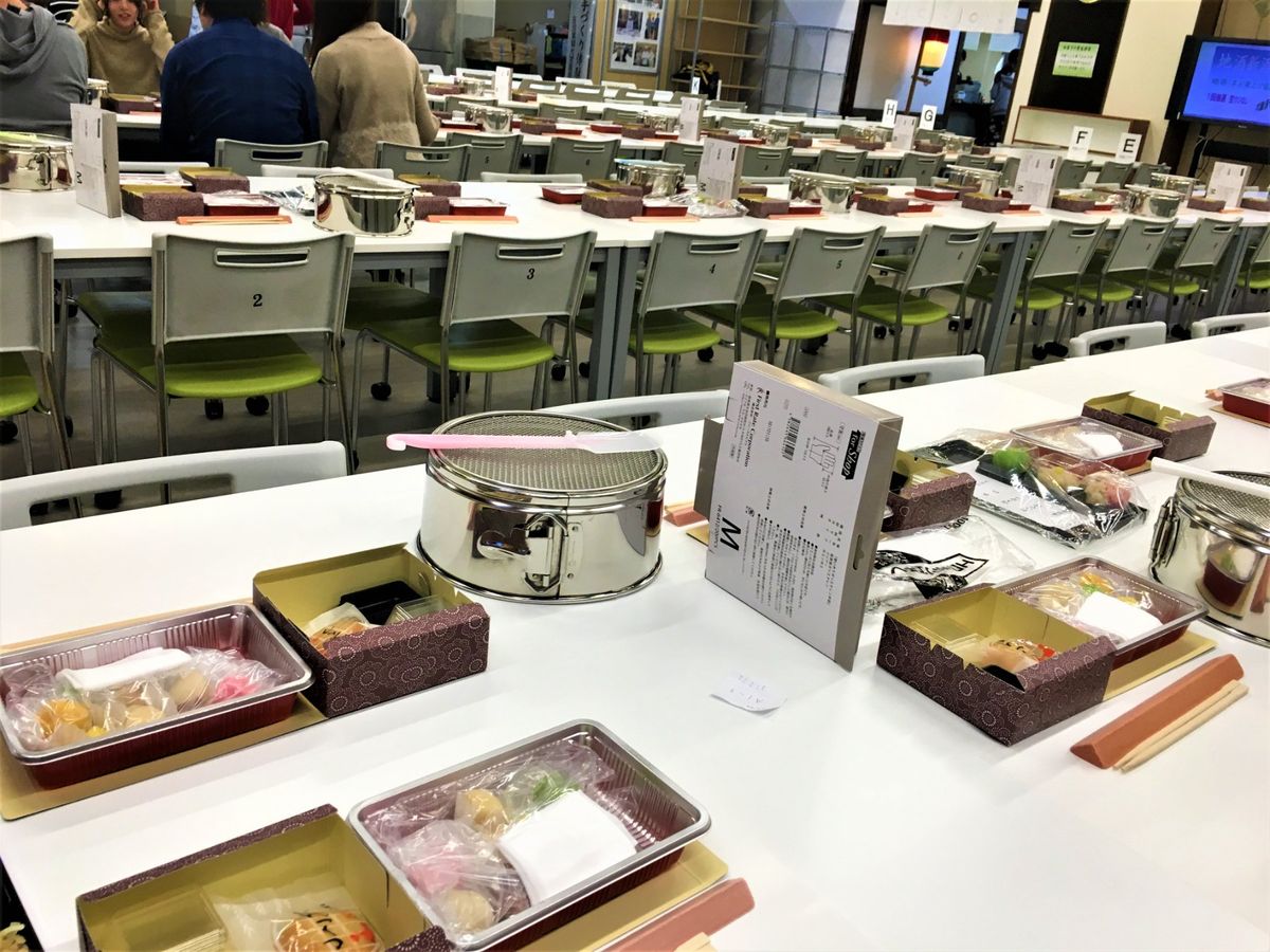石川県観光物産館にて、和菓子作りに挑戦🔥
季節のねりきりを3種、手作りしま...
