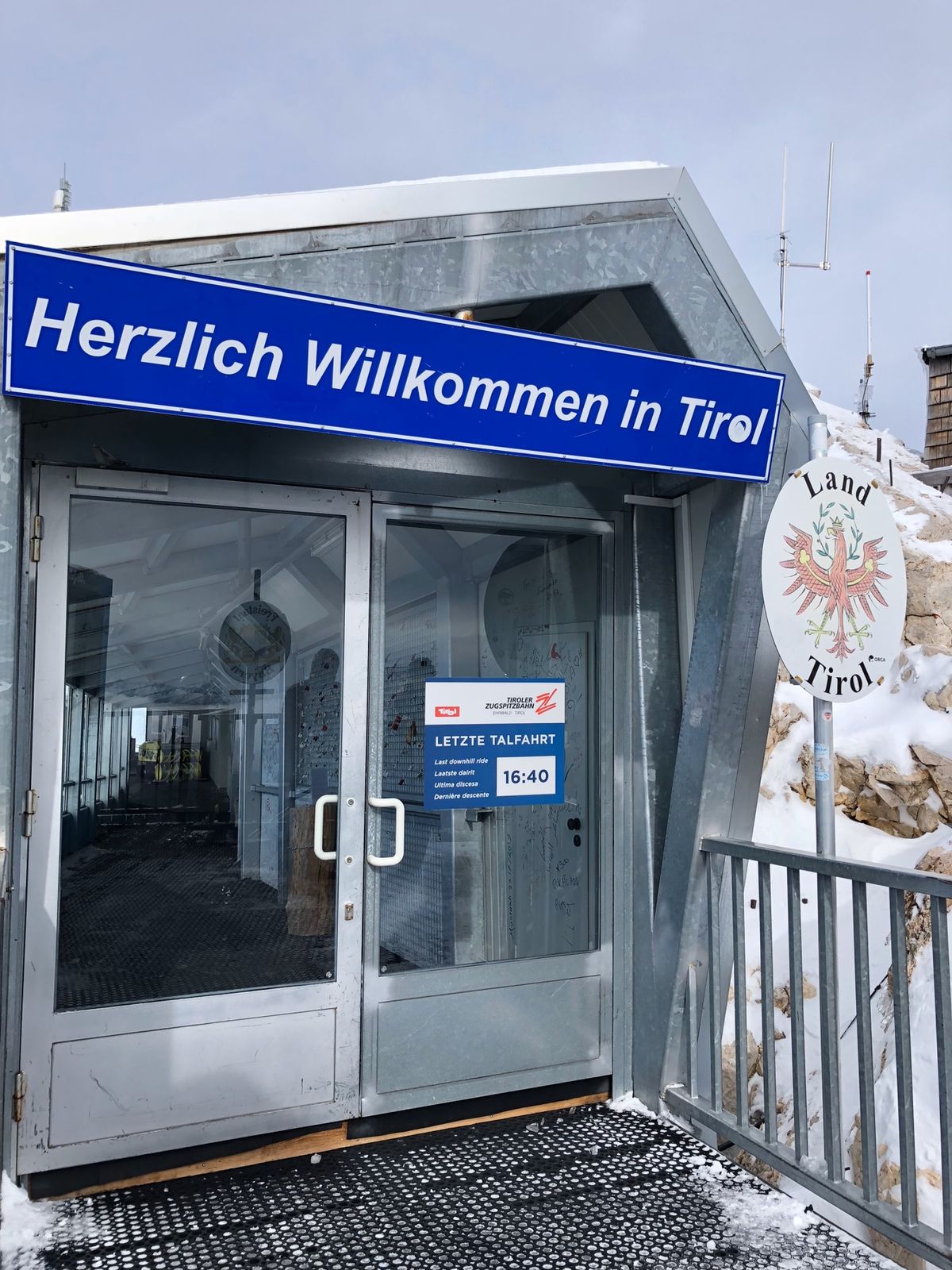 今回の旅のメインイベント
ドイツ最高峰のツークスピッツェに大変な苦労•••...