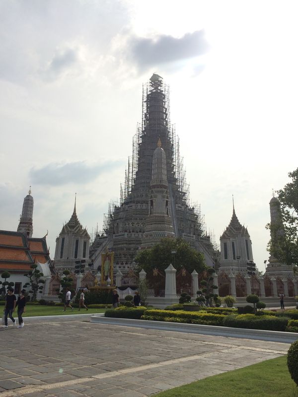 タイ・バンコク「バンコク：タイ生活」の写真：ワットアルン