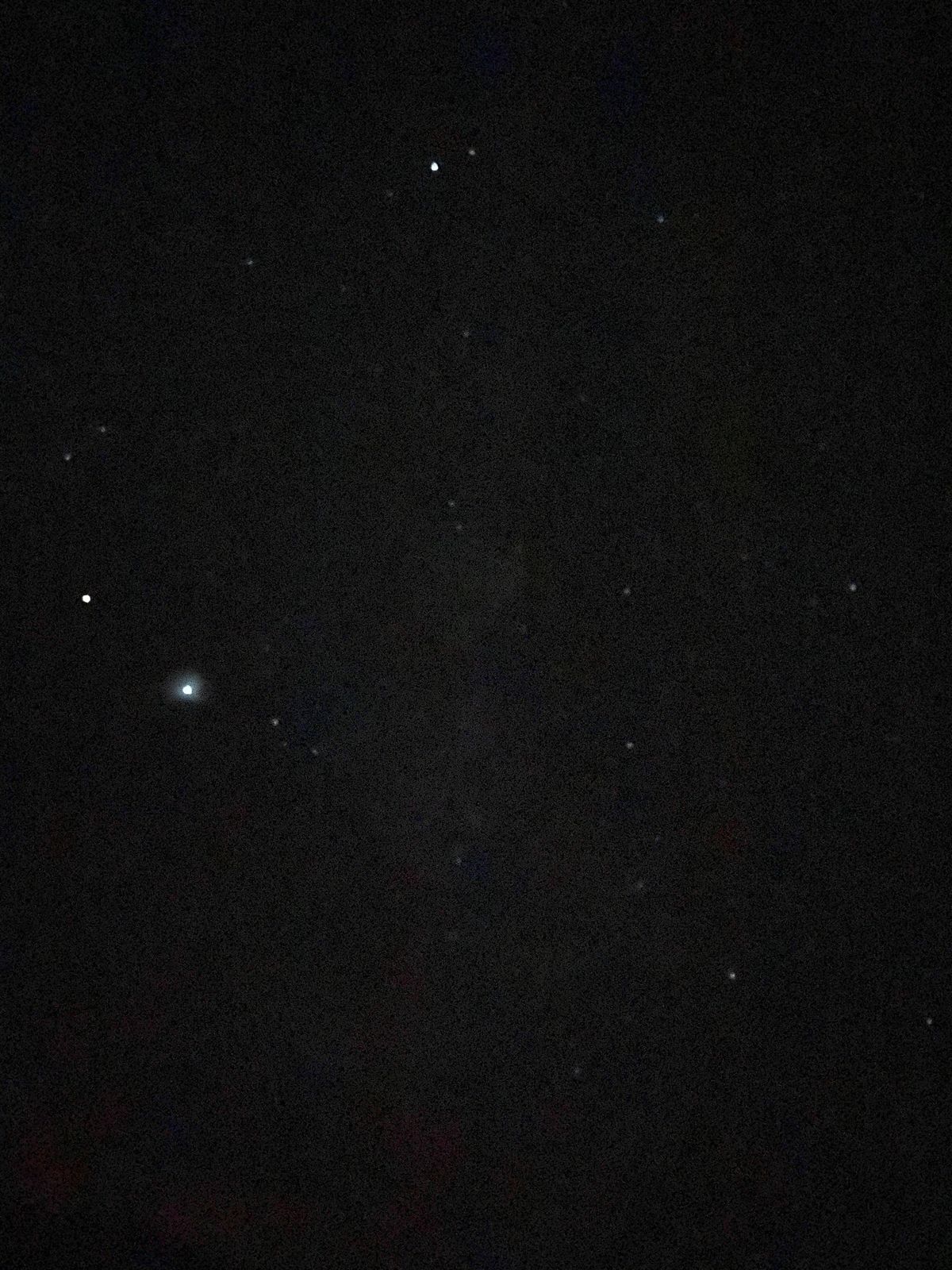 星空、ネオワイズ彗星、天の川
めっちゃ綺麗！

でもiPhoneじゃうつら...