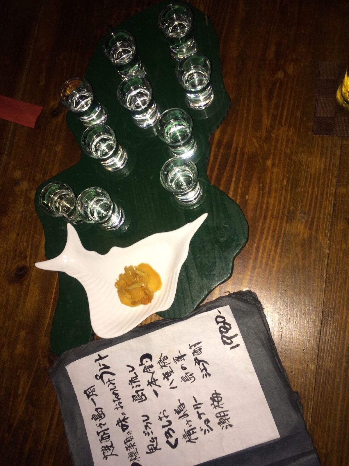 島寿司、くさや、島酒飲み比べ、おしゃれなカフェのケーキ。どれも本当に美味し...