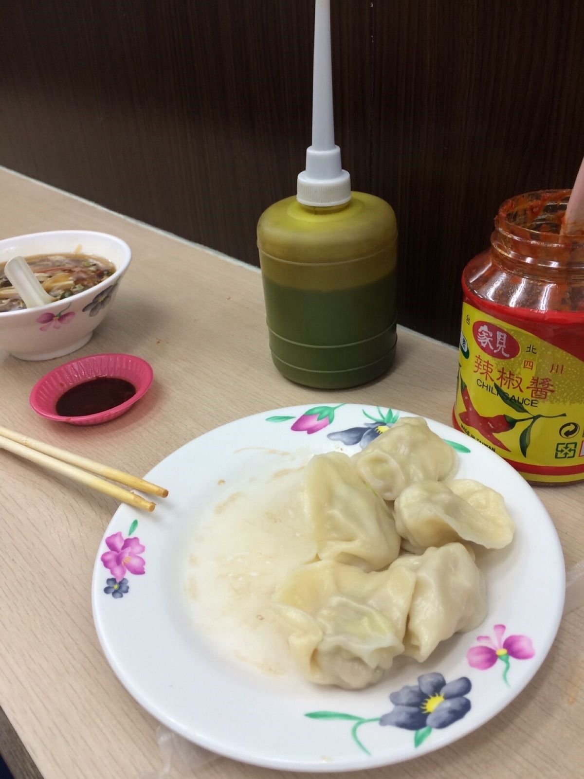台湾、やっぱりご飯が美味しい。今回は地元の人が行くようなご飯屋さんにも行っ...