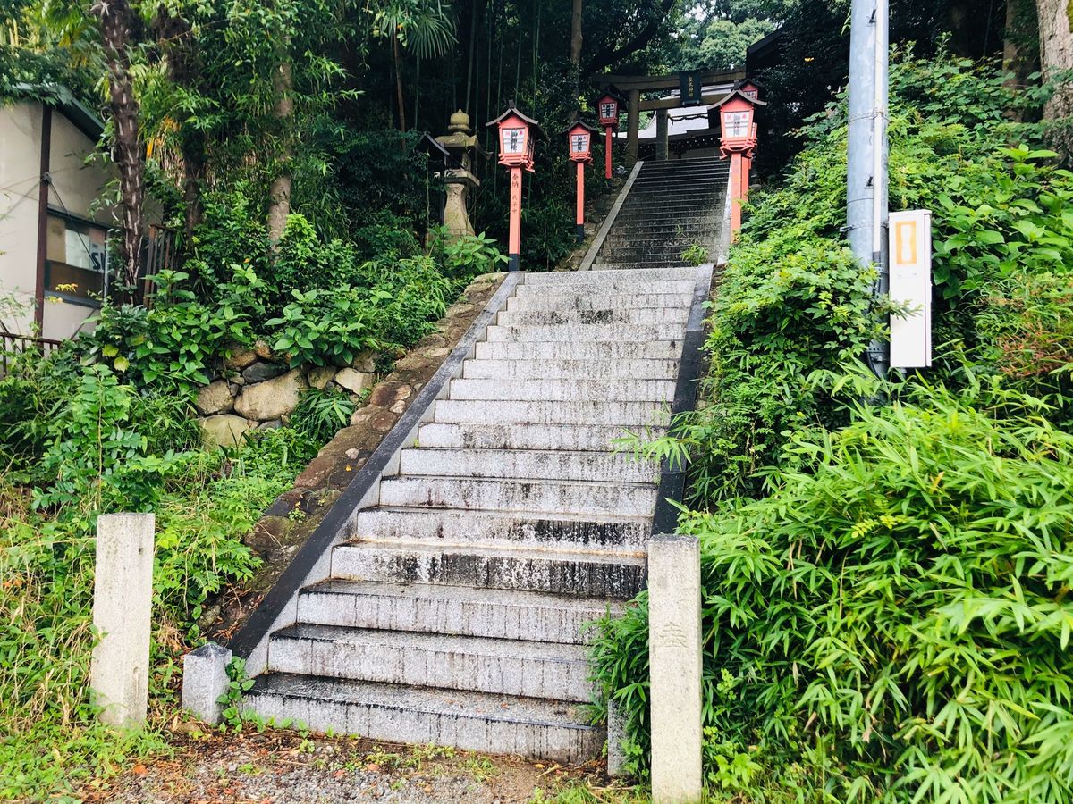 皇太神社⛩
歩いてたら見つけてお邪魔しました！
静けさがいい旅のスタートを...