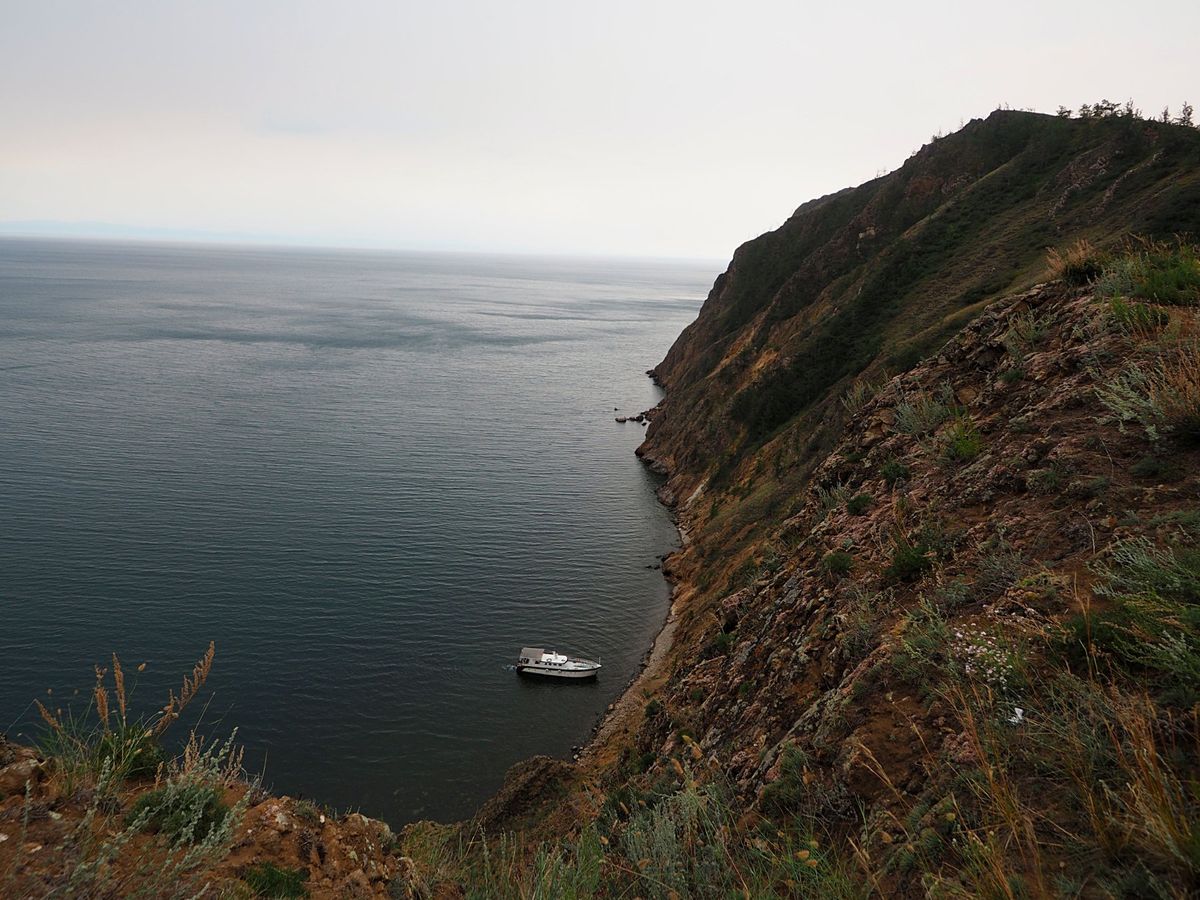 バイカル湖　オリホン島周遊ツアー
ホテルで日帰りツアーを手配して、島を巡っ...