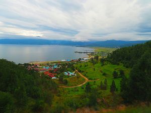 シベリア鉄道
ウランウデ からイルクーツクまではシベリア鉄道で移動。
シベ...