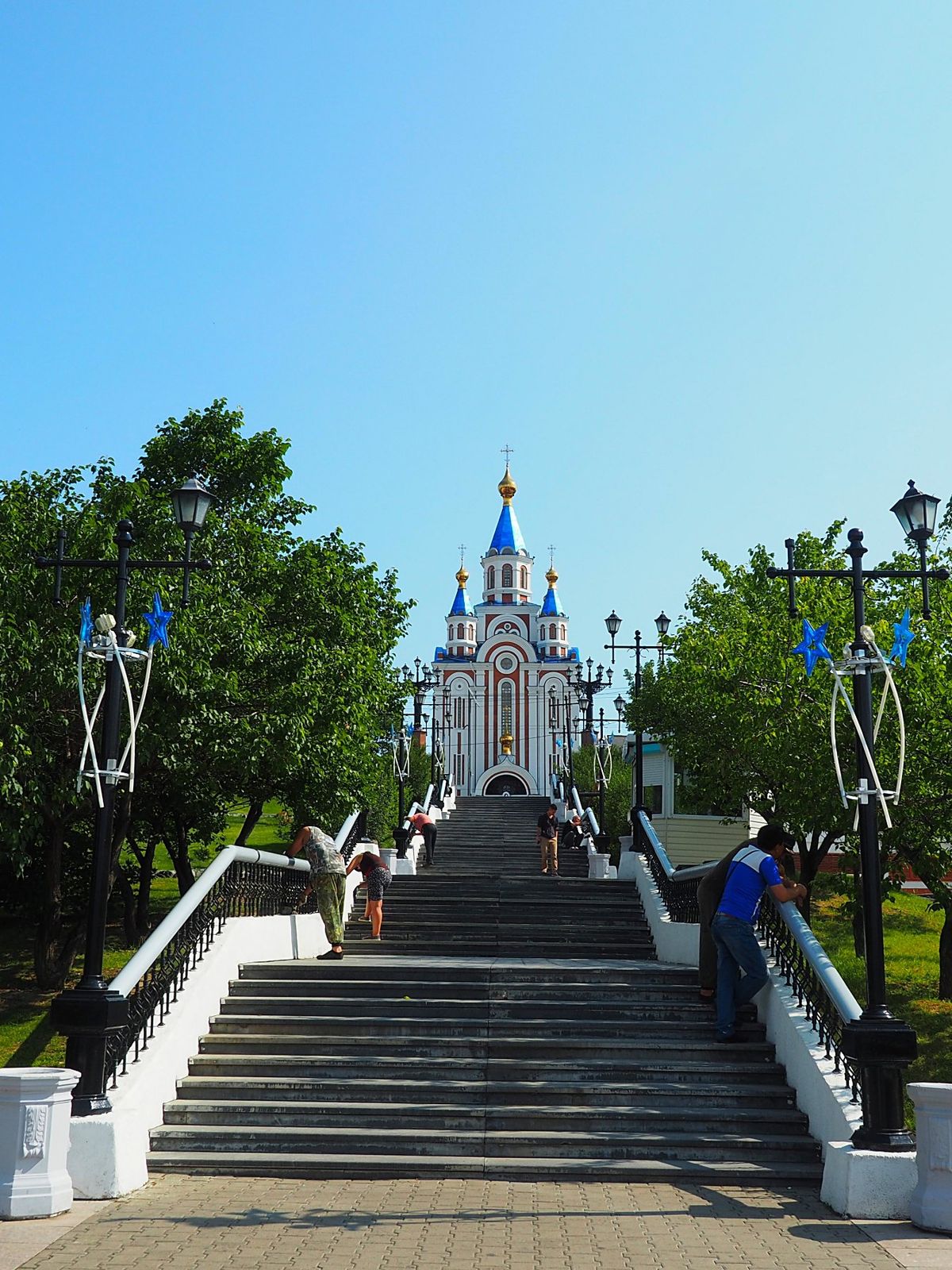 ハバロフスク
中国との国境にある人口60万の大きな街。
アムール川をサンセ...