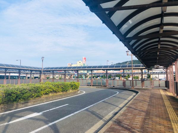 日本・淡路島「2日目 淡路島」の写真：洲本バスセンター周辺

海兼川の沿いを歩...