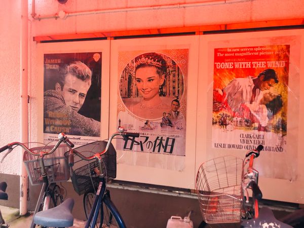 日本・淡路島「2日目 淡路島」の写真：洲本の商店街散策

昔ながらの映画館があ...