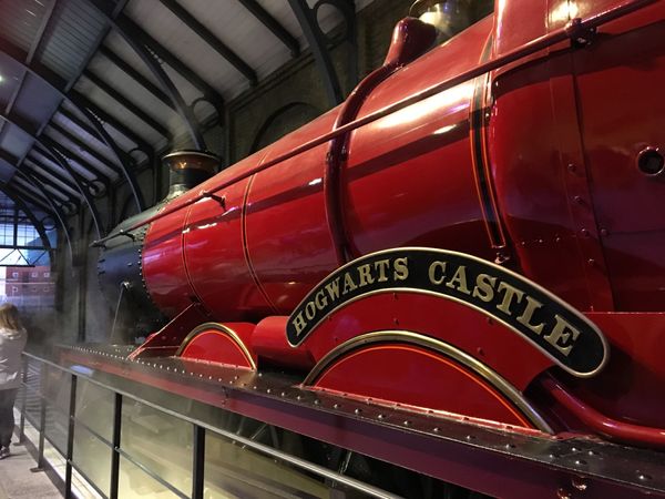 イギリス(英国)・ロンドン「ロンドン🇬🇧」の写真：本初子午線跨いで写真撮ってる人いっぱいだ...