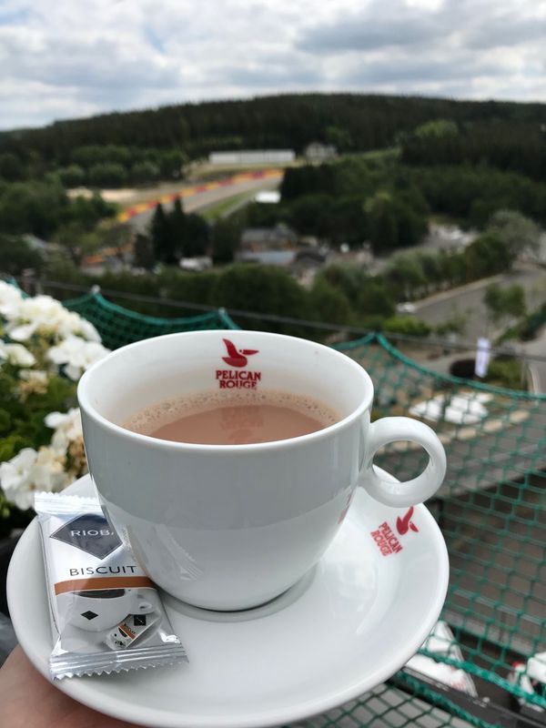 ベルギー・ブリュッセル「ベルギー3回目」の写真：オールージュを眺めながらランチ♪