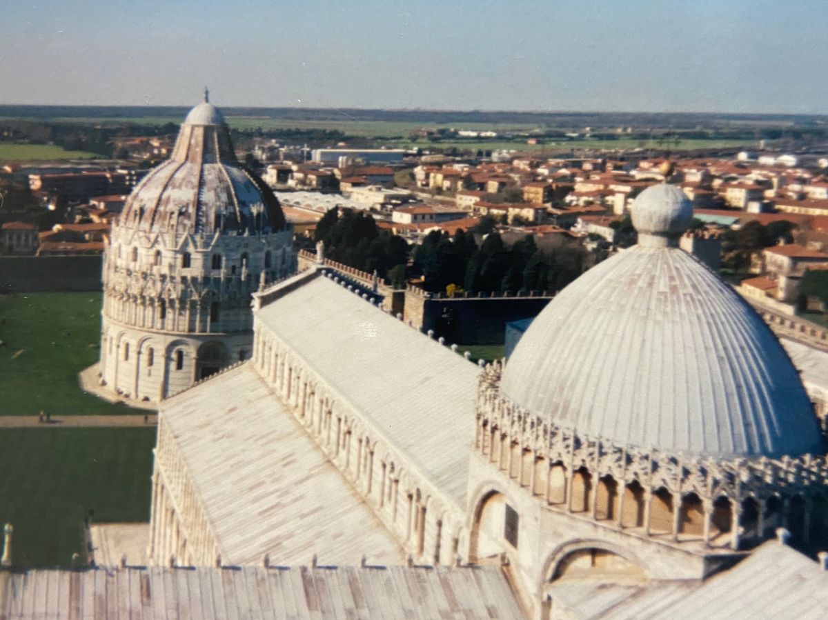 ピサの斜塔は、前回から友達と行きたい！と騒いでいました。
ツアーには組み込...