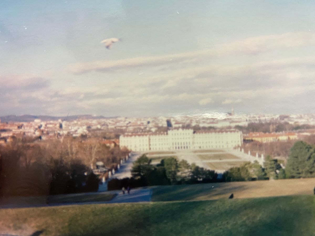 ザルツブルク。
チェスしてたのが印象的でした！
3枚目はシェーンブルン宮殿...