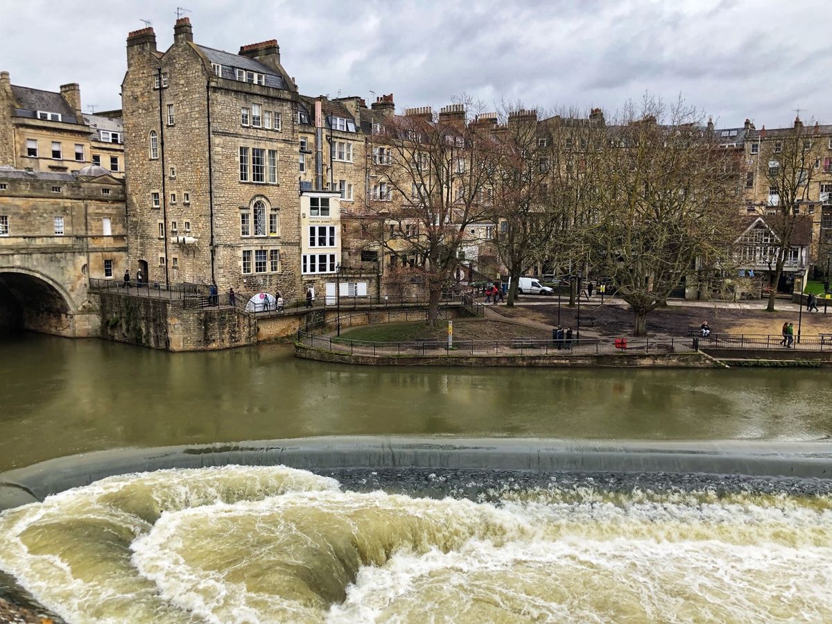 ストーンヘンジ　バース