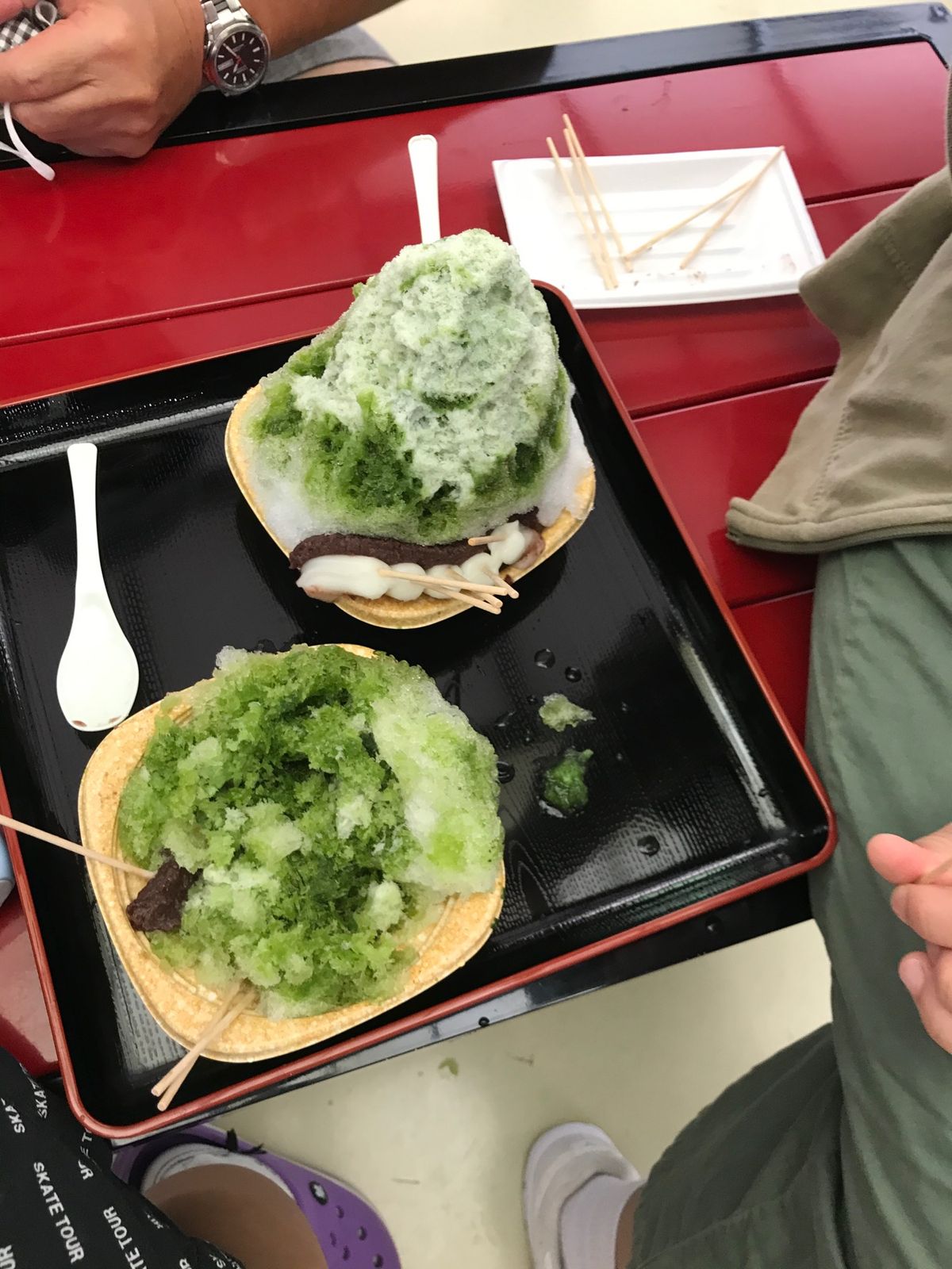 厄除けダンゴ，カキ氷美味しいですよー