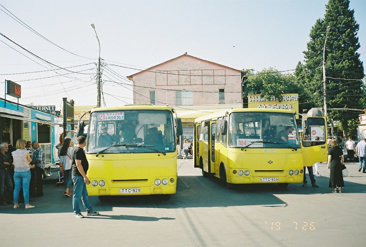 Didube Bus Terminal
ここのバスターミナルから乗合タクシ...