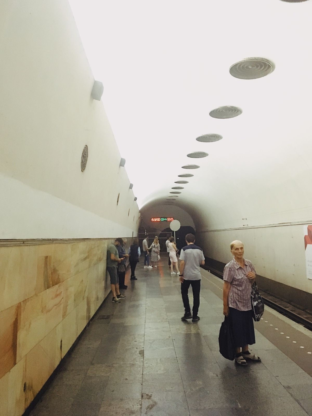 地下鉄はICカードでしか乗れない！ちょっと不便