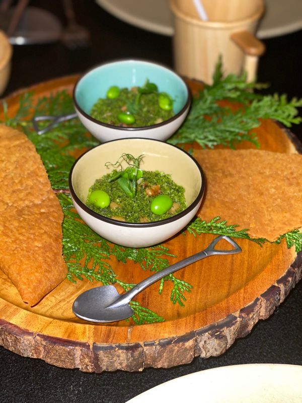 日本・星のや「星のや 富士」の写真：ダイニングで夕食
写真を撮るのを忘れる
...