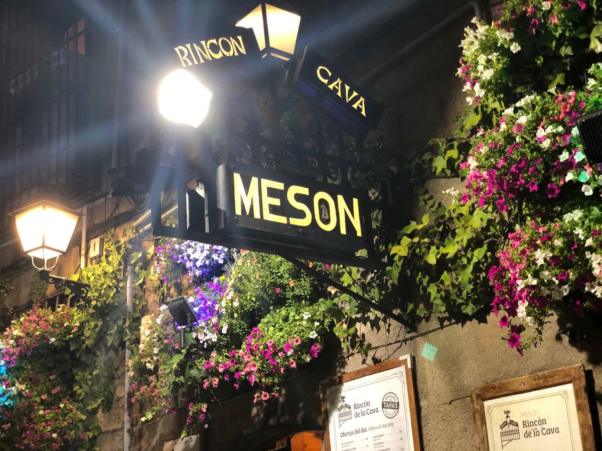 Meson del Champiñón🍴
マッシュルームの鉄板焼きが有名な...