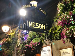 Meson del Champiñón🍴
マッシュルームの鉄板焼きが有名な...