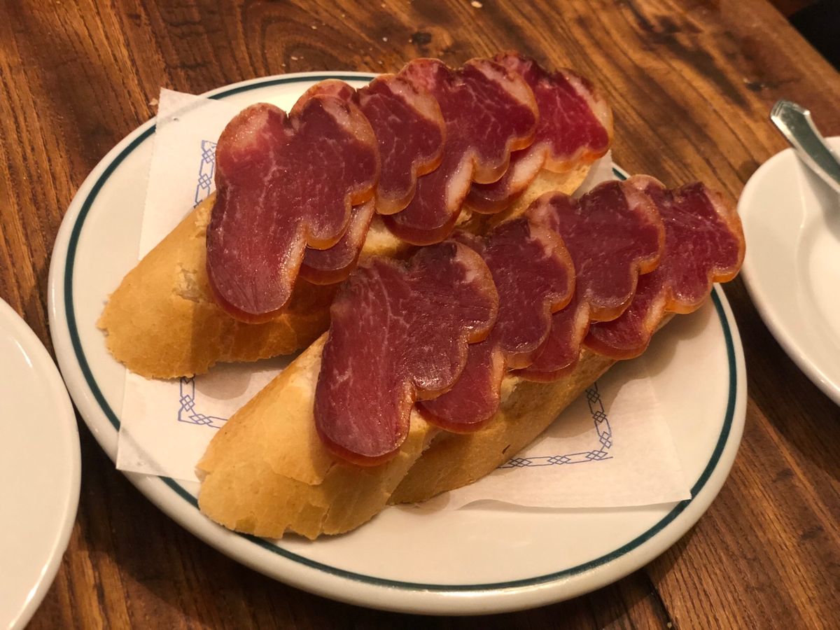 Meson del Champiñón🍴
マッシュルームの鉄板焼きが有名な...