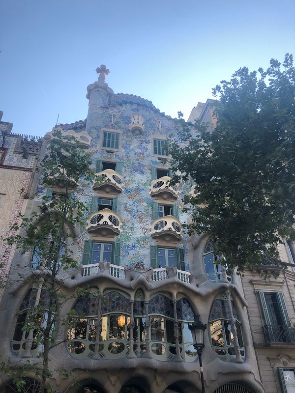 スペイン・バルセロナ「SPAIN🇪🇸」の写真：カサバトリョ
#ガウディ
#世界遺産


