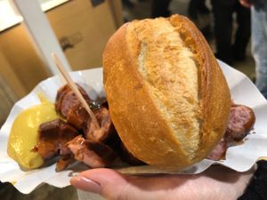 ここおいしい◎パン付
ケルン大聖堂の駅中で。
