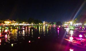 夜のホイアン
ランタンと来遠橋（日本橋）