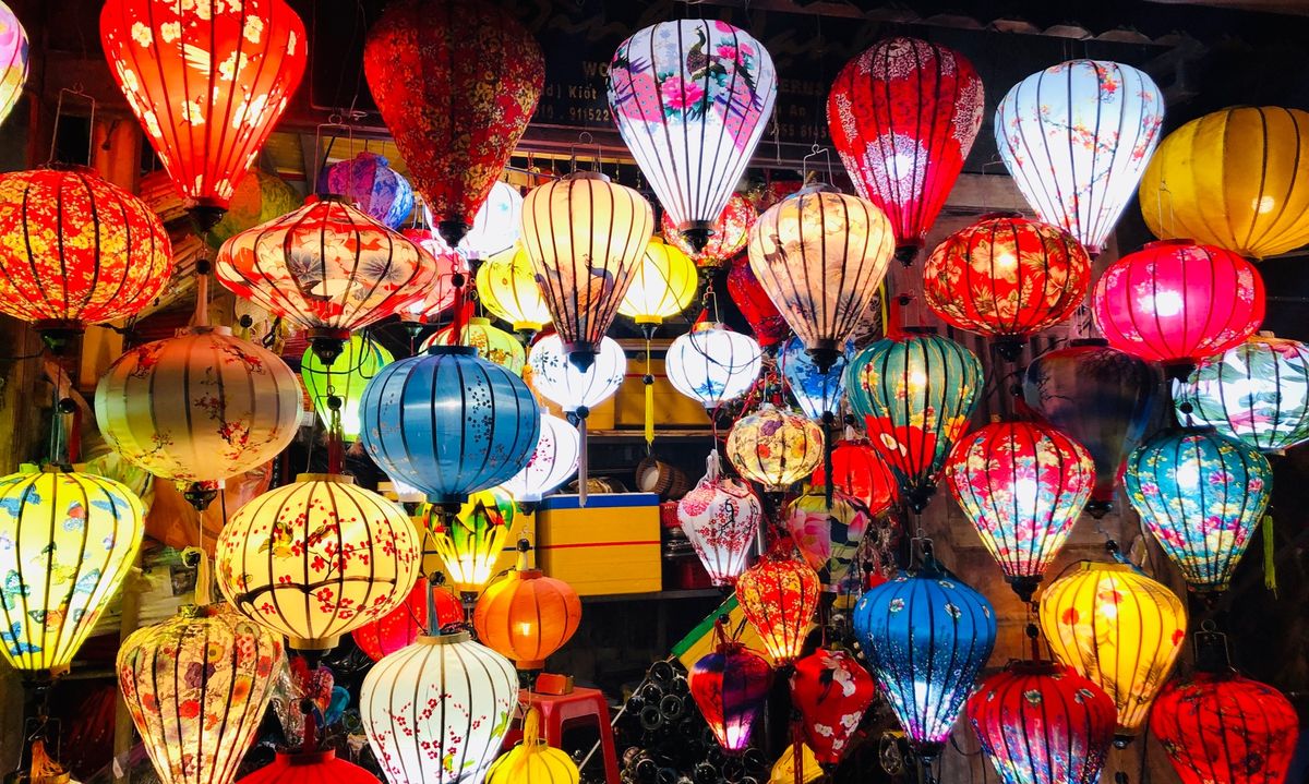 夜のホイアン
ランタンと来遠橋（日本橋）