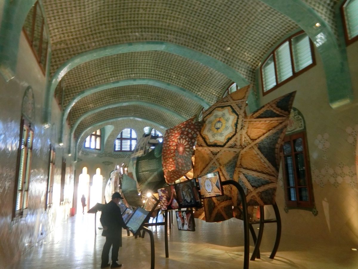 バルセロナは見どころがコンパクトにまとまっていて観光し易いですね。ガウディ...